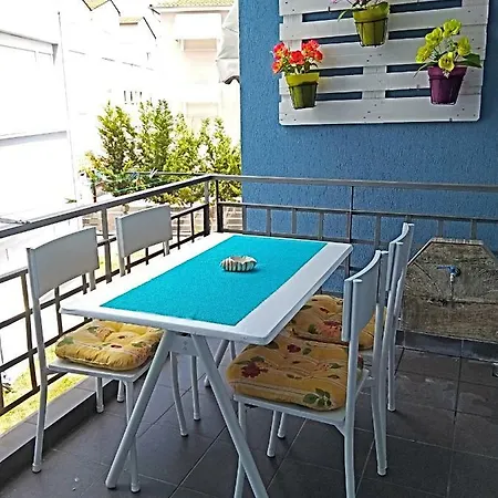 Iro Apartment Néa Péramos Buitenkant foto
