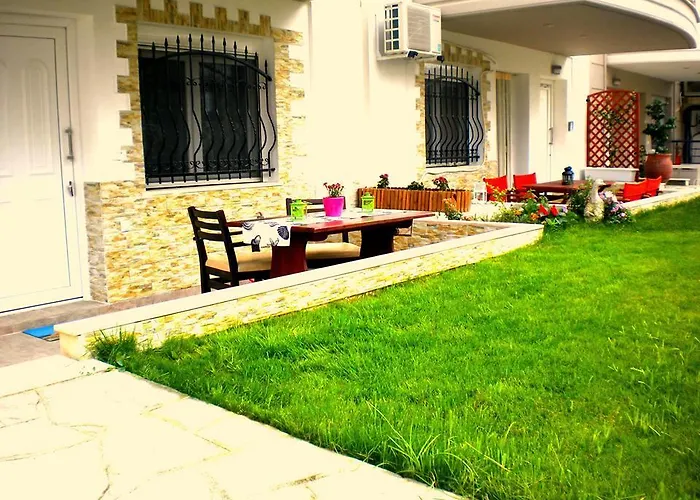 Iro Apartment